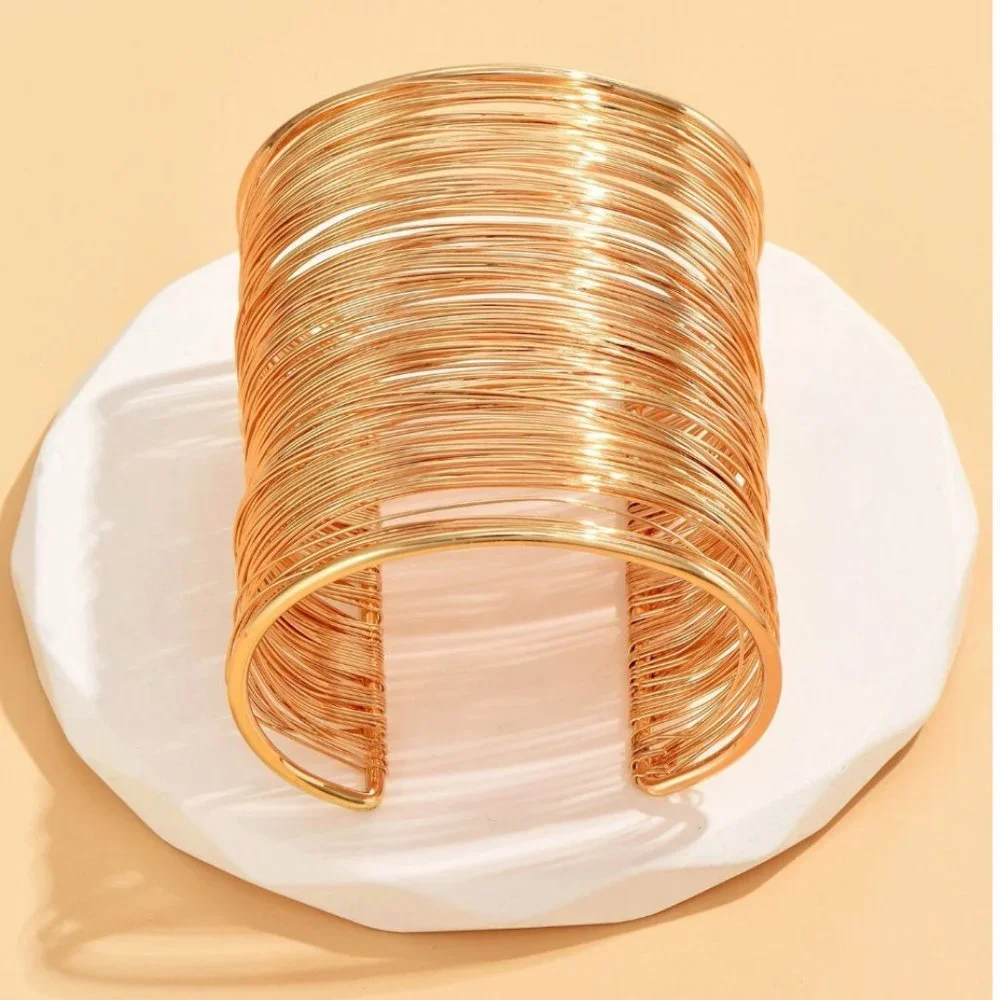 Gold Minimalist Cuff Bangle - Picture 3 of 8